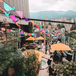 Hotel The Charlee Medellín