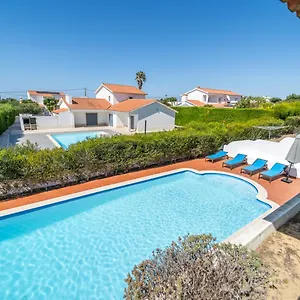 https://villa-aeneas-vale-de-telha-private-rooms.hotelaalgarve.com